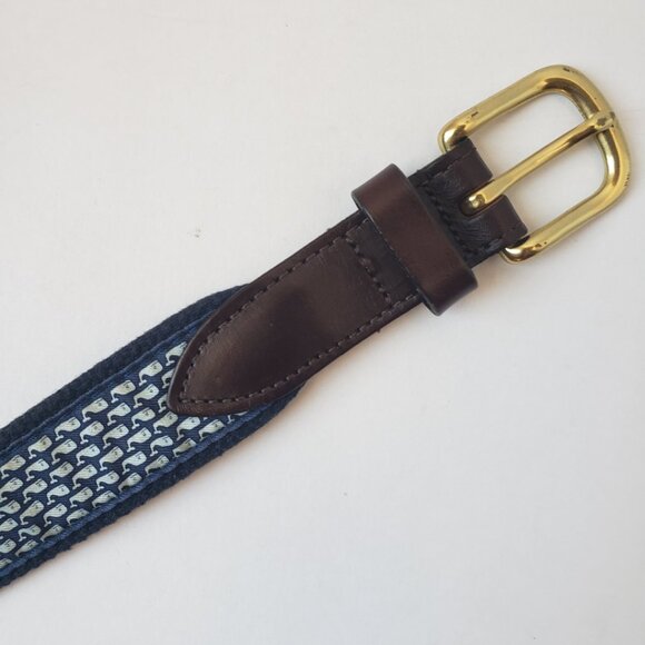 Vineyard Vines Size 26 Boy's Belt Navy Blue Leather Whale Club Belt USA made - Picture 4 of 9